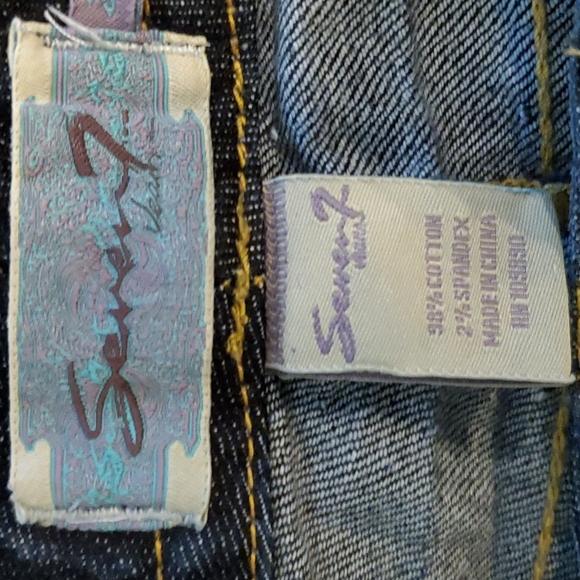 Seven7 Denim Capris with Skull Head - Picture 8 of 16